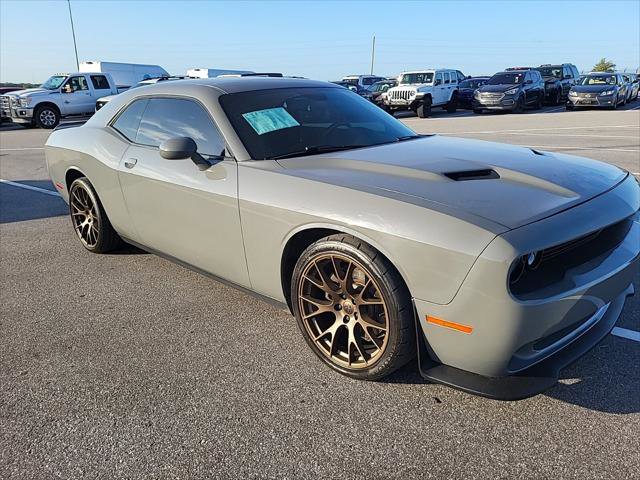 Used 2017 Dodge Challenger R/T w/ Driver Convenience Group RWD image 23