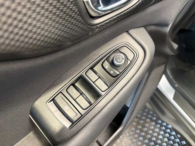 Used 2023 Subaru Outback Premium image 7