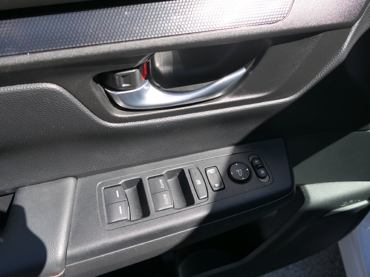 Used 2025 Honda CR-V Sport image 13