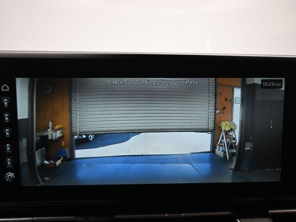 Used 2024 Kia Carnival SX Prestige image 24