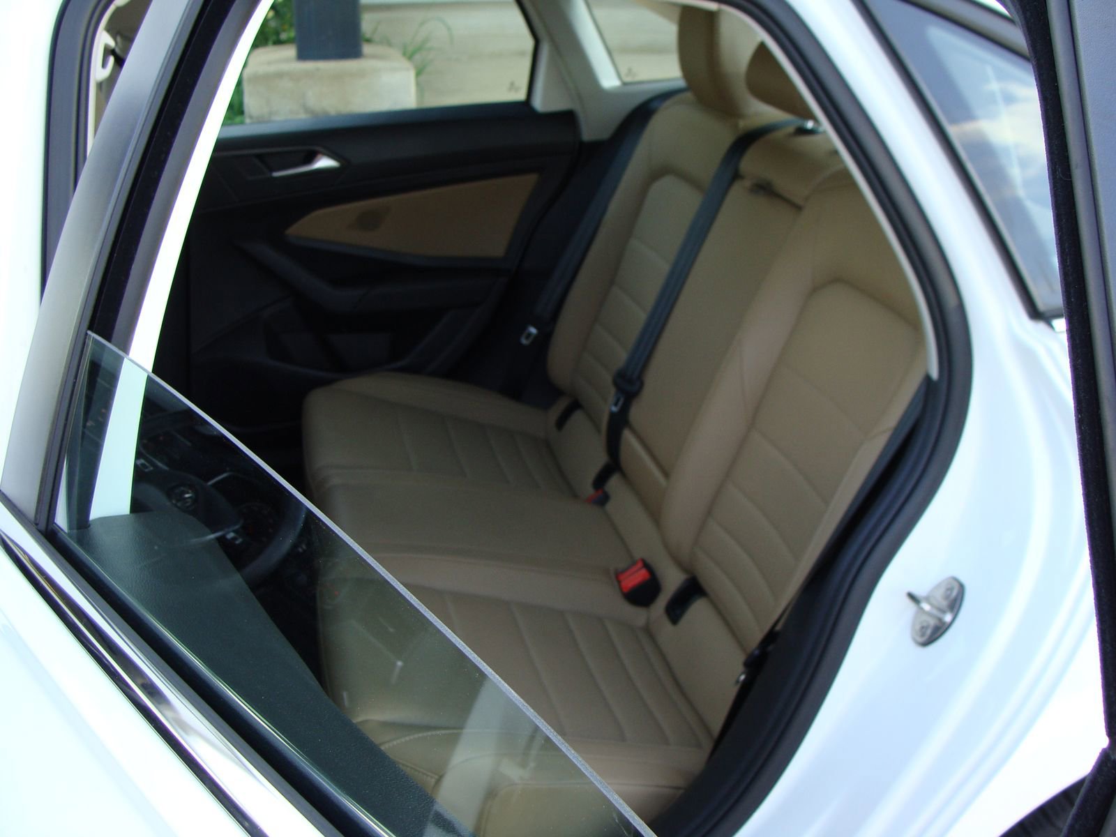 Used 2021 Volkswagen Jetta SE w/ SE Cold Weather Package image 8