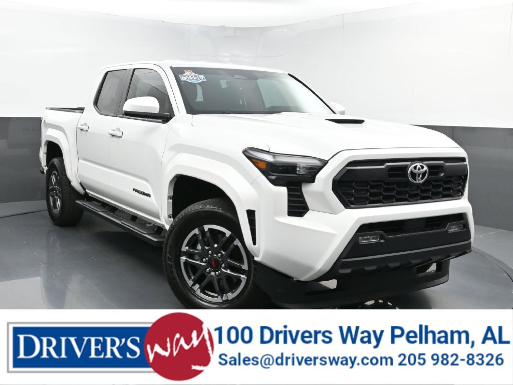 Used 2024 Toyota Tacoma TRD Sport AWD/4WD image 1