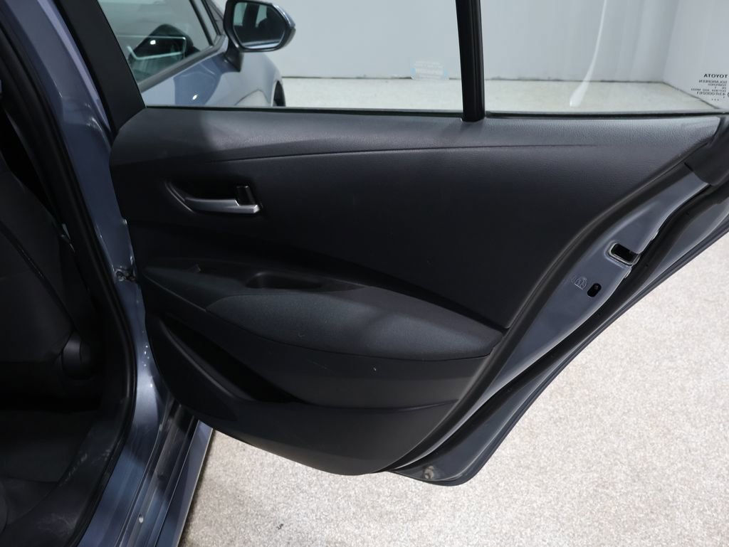 Used 2021 Toyota Corolla LE image 19