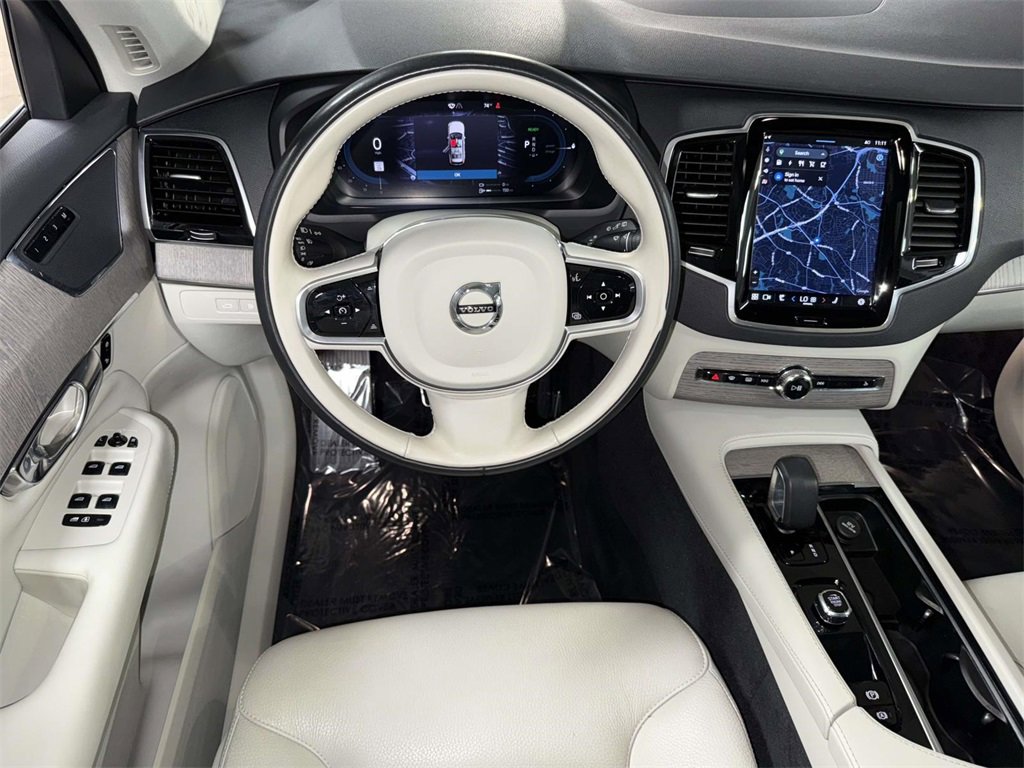 Used 2023 Volvo XC90 T8 Plus image 4