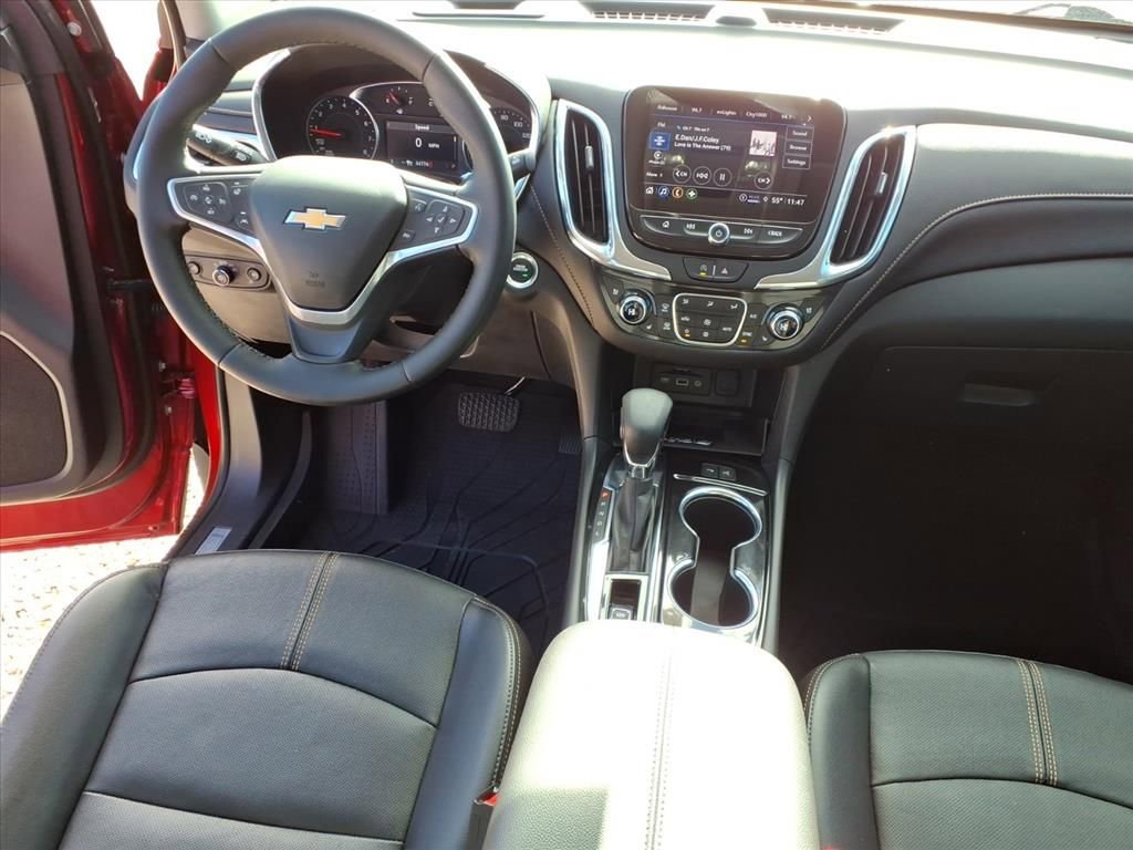Used 2023 Chevrolet Equinox Premier image 17