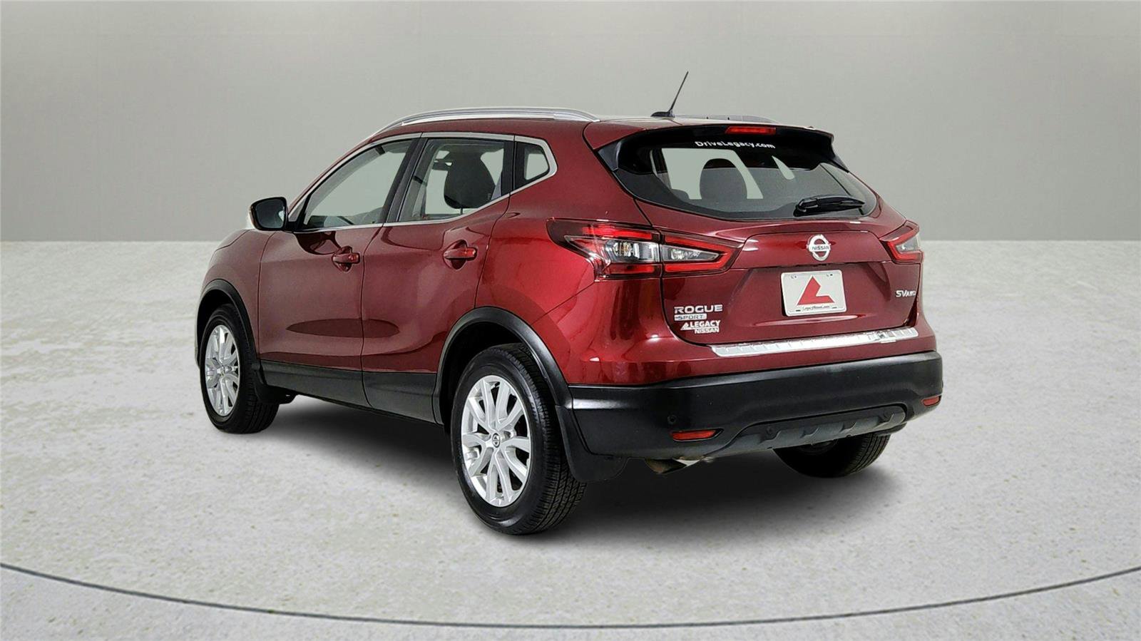 Used 2022 Nissan Rogue Sport SV image 5