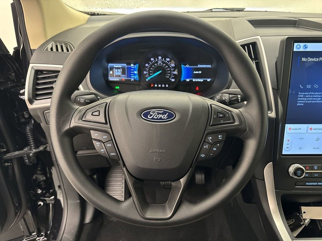 New 2024 Ford Edge SE w/ Black Appearance Package image 9
