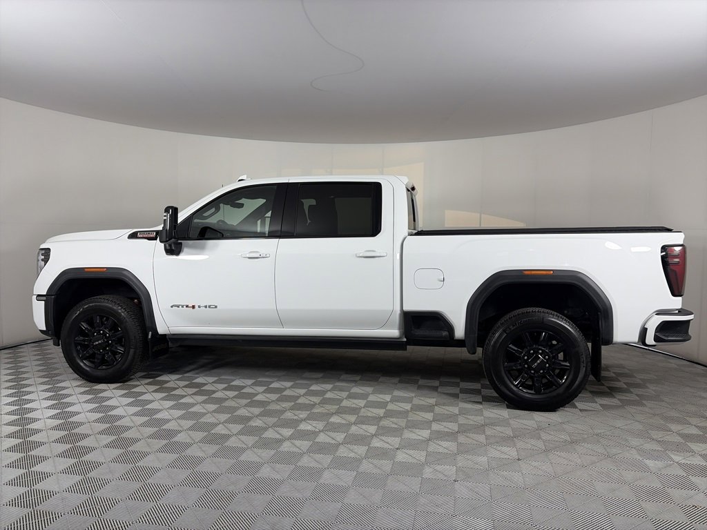 Used 2024 GMC Sierra 3500 AT4 w/ Technology Package image 4
