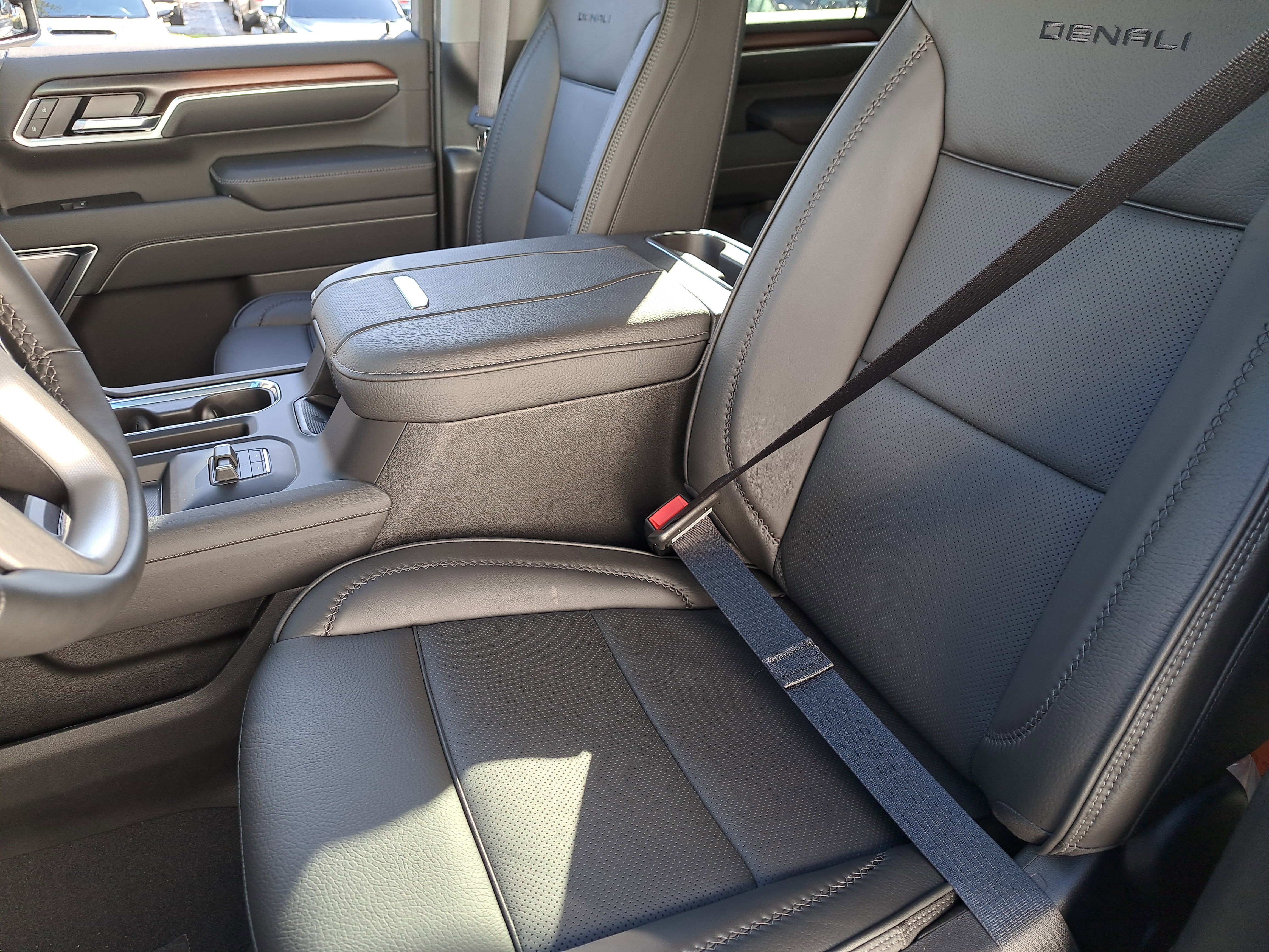 New 2026 GMC Sierra 2500 Denali w/ Denali Reserve Package image 22