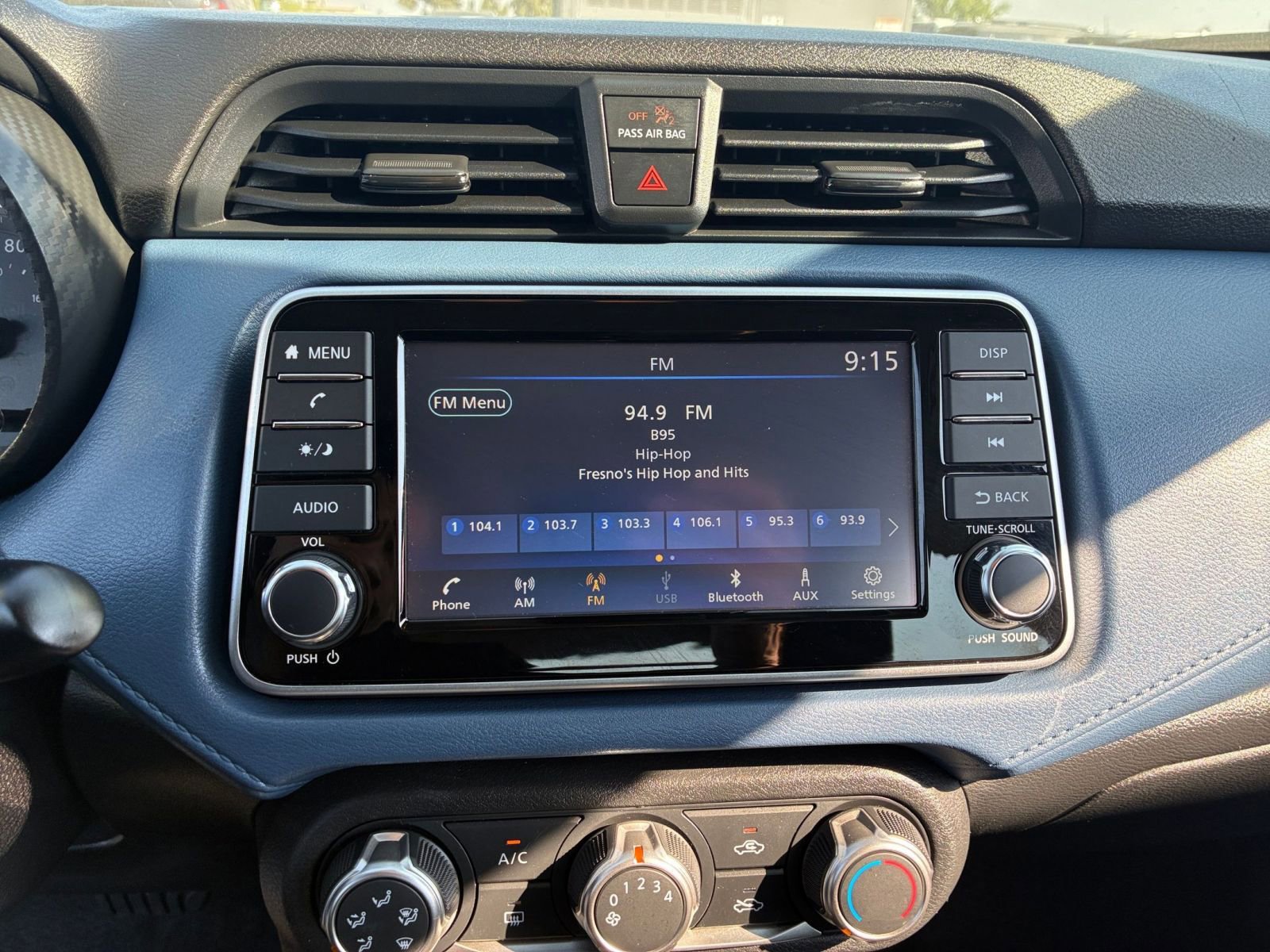 Used 2025 Nissan Versa SV image 20