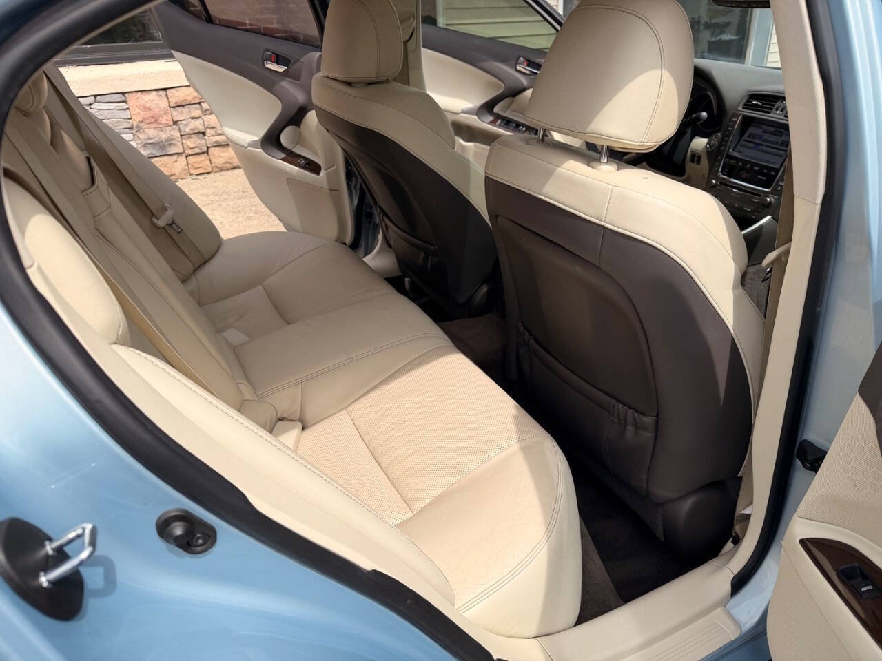 Used 2011 Lexus IS 250 w/ Premium Pkg Value Edition RWD image 12