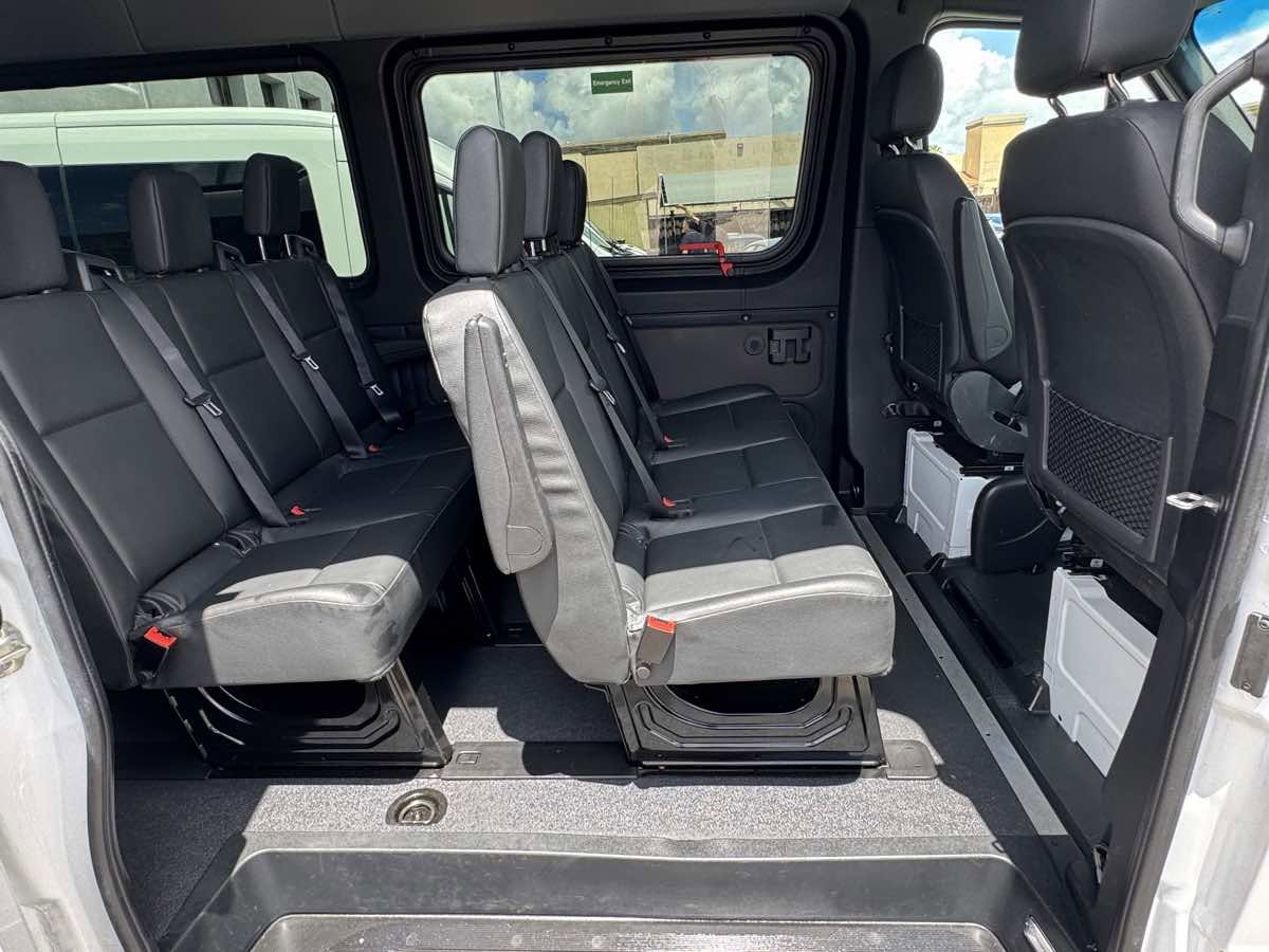 Used 2025 Mercedes-Benz Sprinter 2500 image 18