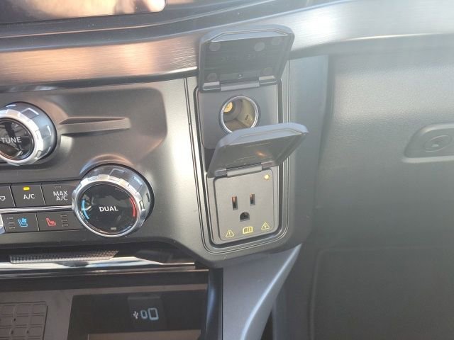 New 2026 Ford F250 Lariat w/ Black Appearance Package image 14