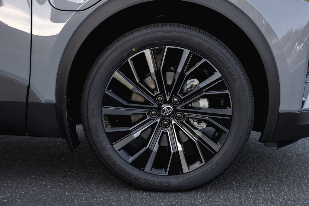 New 2026 Toyota C-HR AWD/4WD image 4