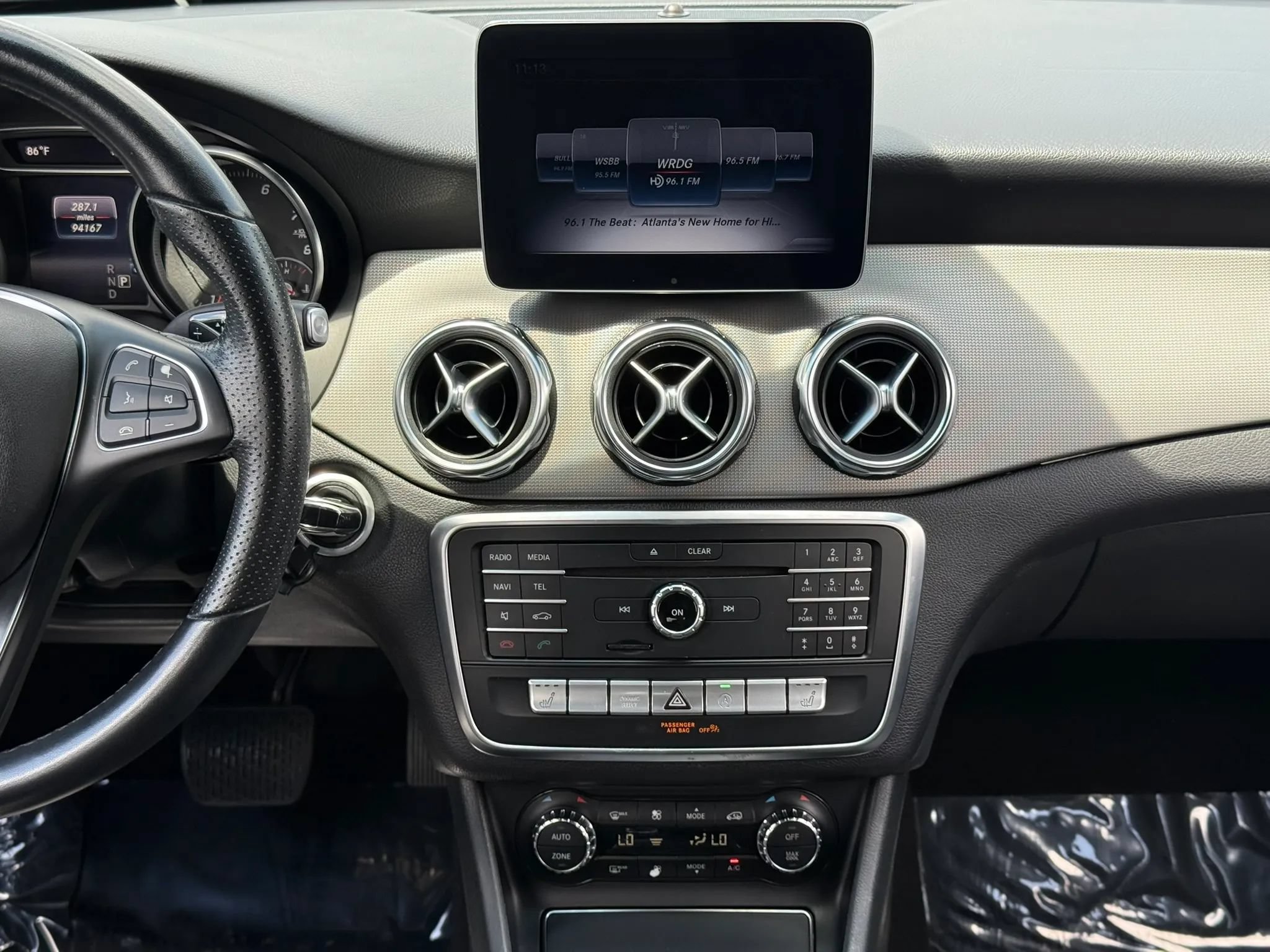 Used 2020 Mercedes-Benz GLA 250 w/ Premium Package image 20