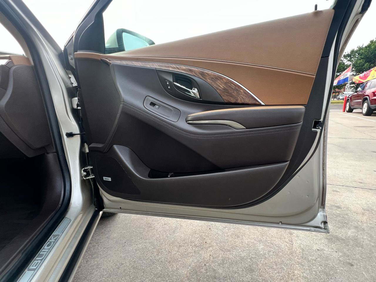 Used 2014 Buick LaCrosse Leather w/ Driver Confidence Package FWD image 30