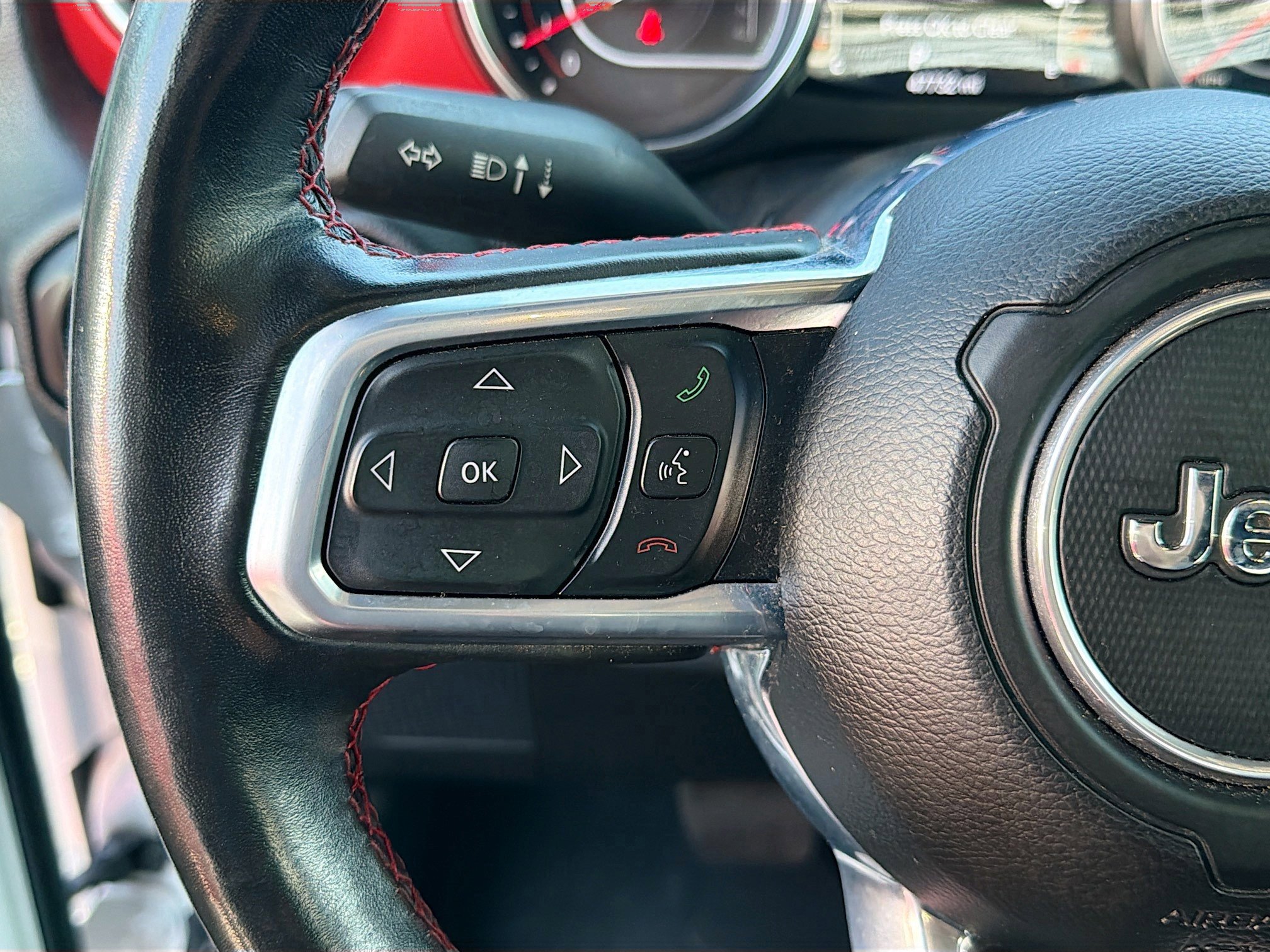 Used 2021 Jeep Gladiator Rubicon AWD/4WD image 37