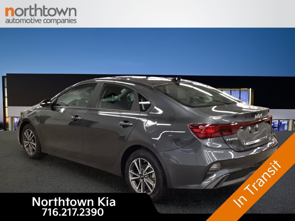 Used 2024 Kia Forte LXS w/ LXS Technology Package FWD image 4