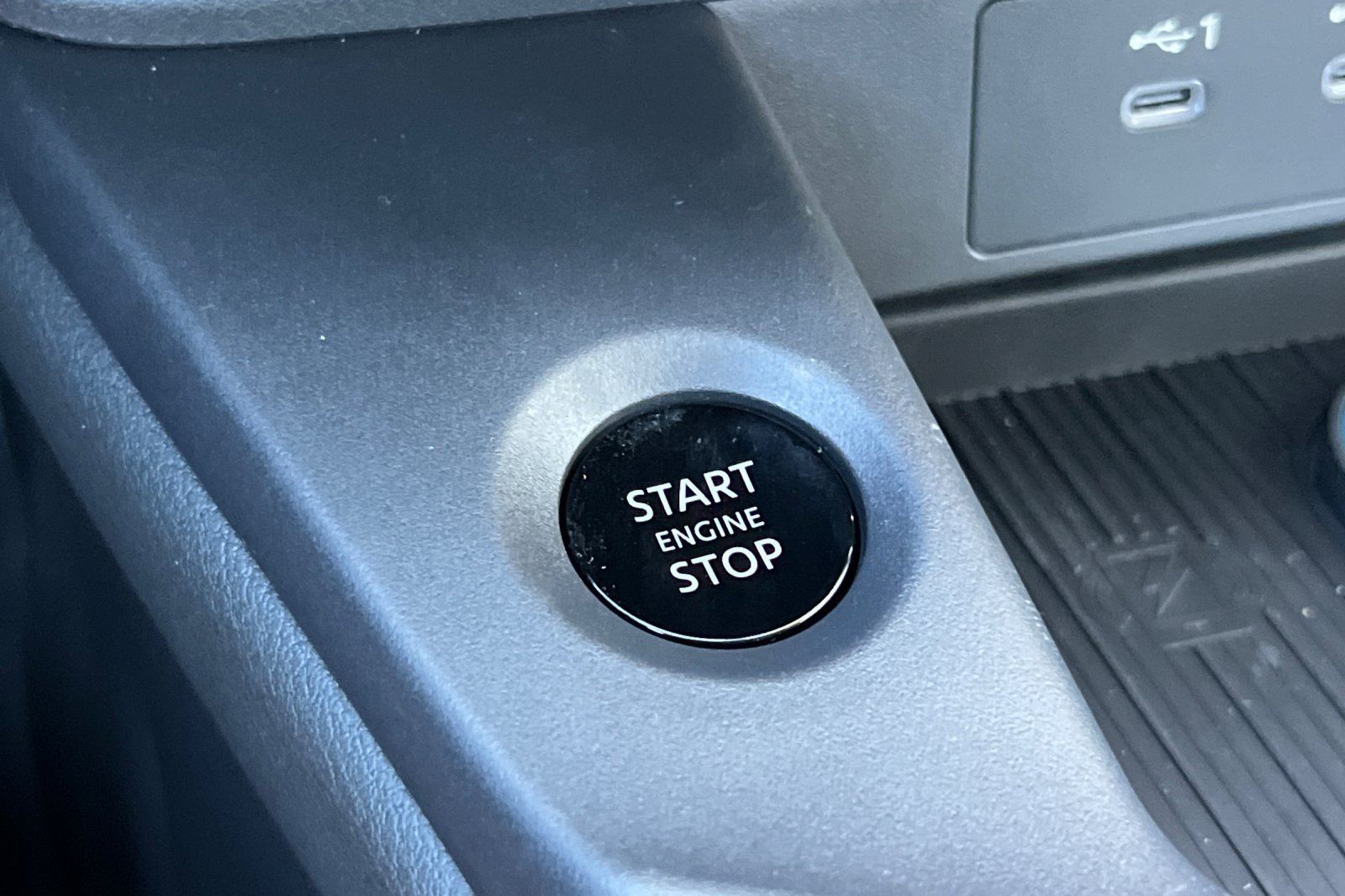 New 2027 Nissan Sentra SR w/ Floor Mat Package FWD image 18