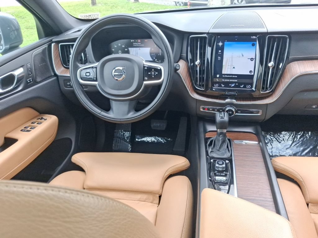 Used 2020 Volvo XC60 T5 Inscription FWD image 10