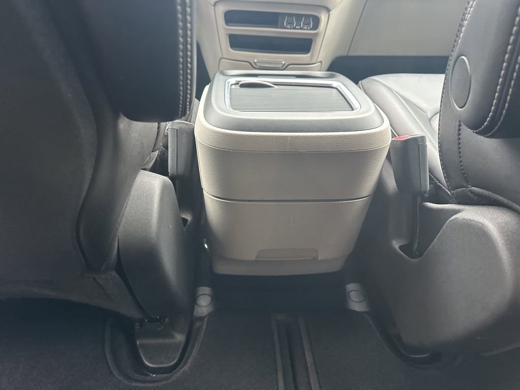 Used 2024 Chrysler Pacifica Touring-L image 24