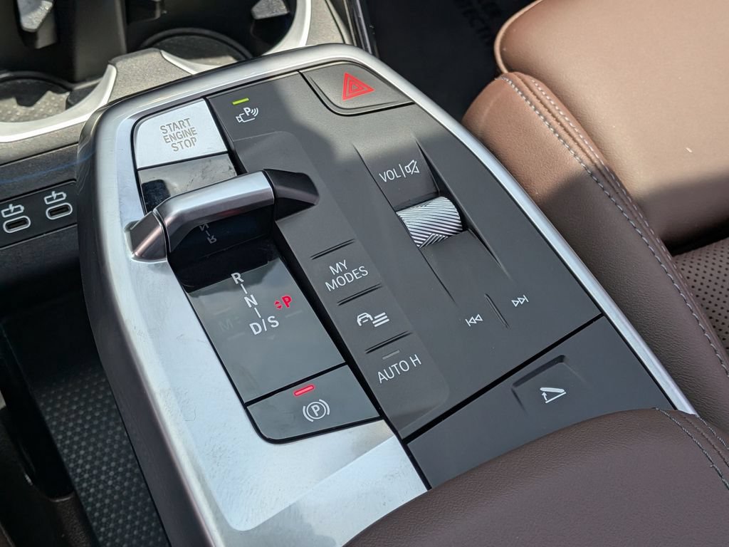 Certified 2025 BMW X1 M35i AWD/4WD image 10