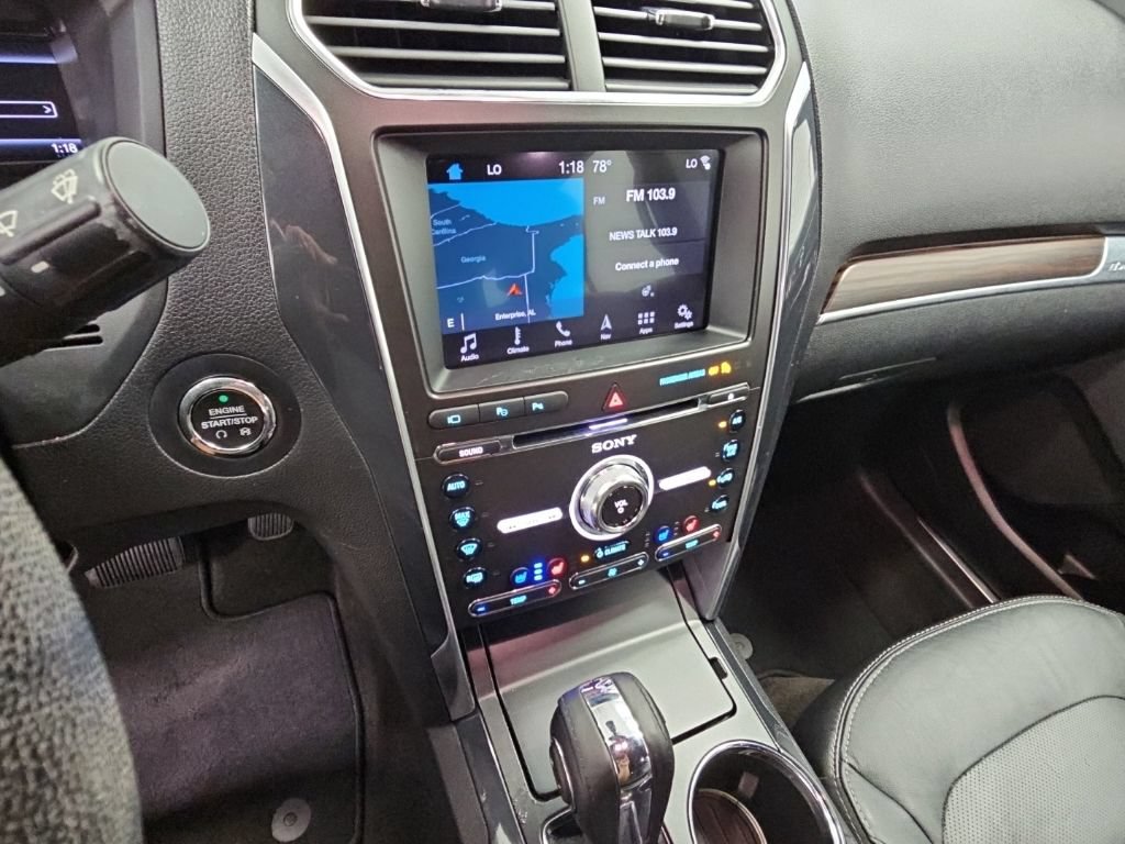 Used 2018 Ford Explorer Limited w/ Equipment Group 301A AWD/4WD image 14