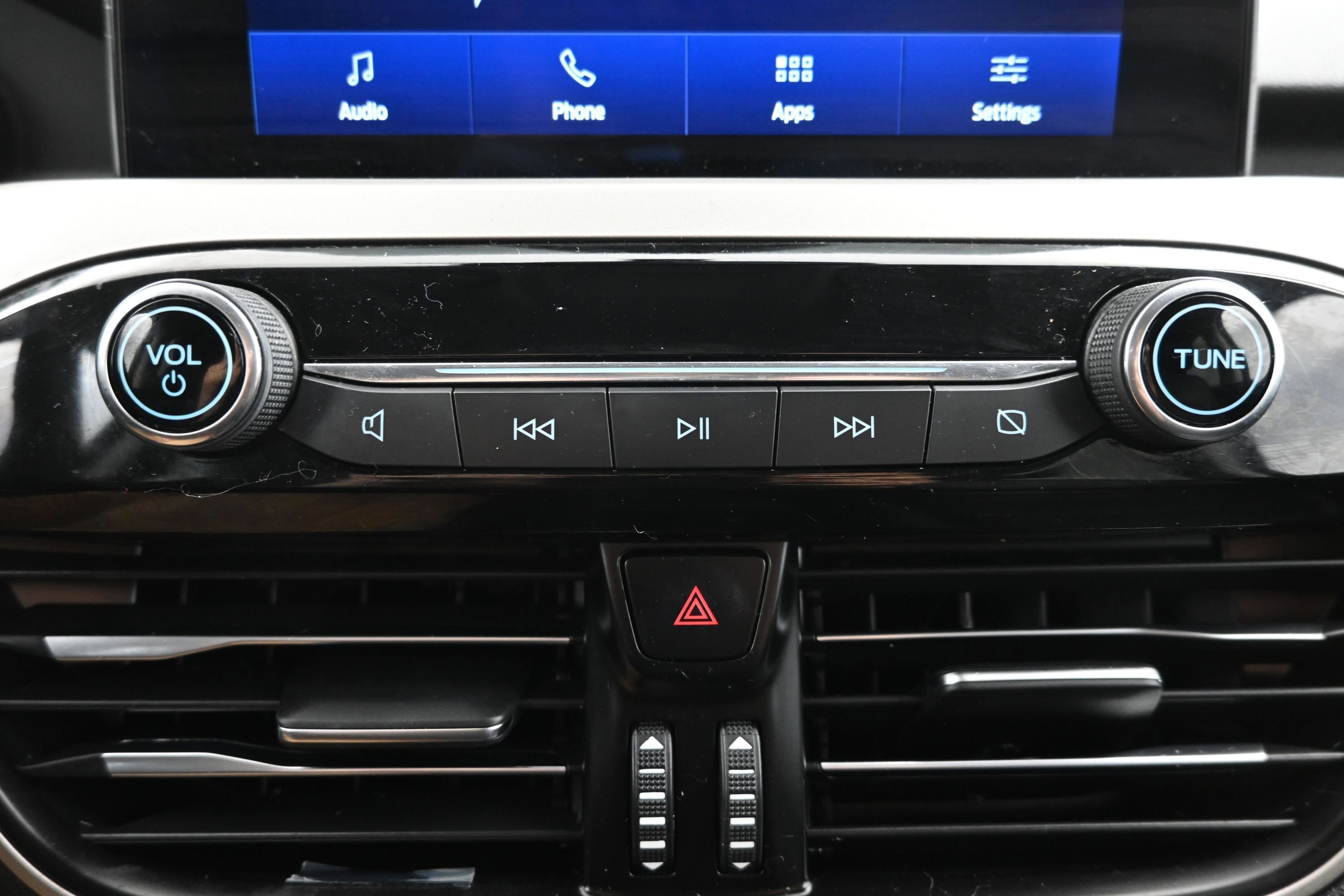 Used 2022 Ford Escape SEL FWD image 17