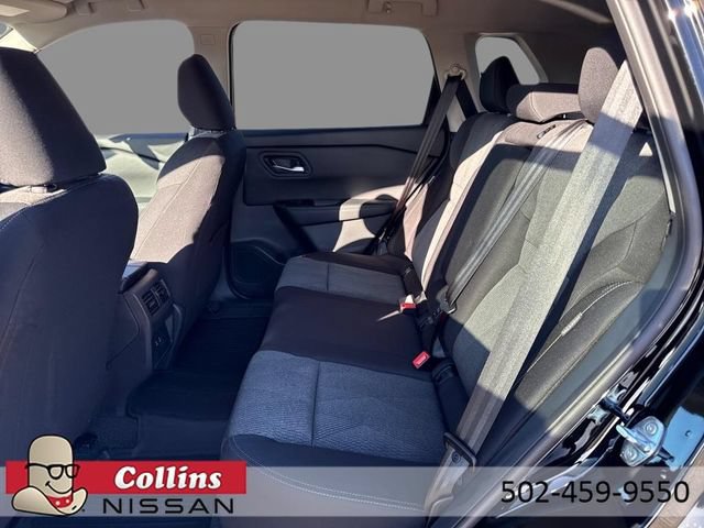 Certified 2026 Nissan Rogue SV AWD/4WD image 6
