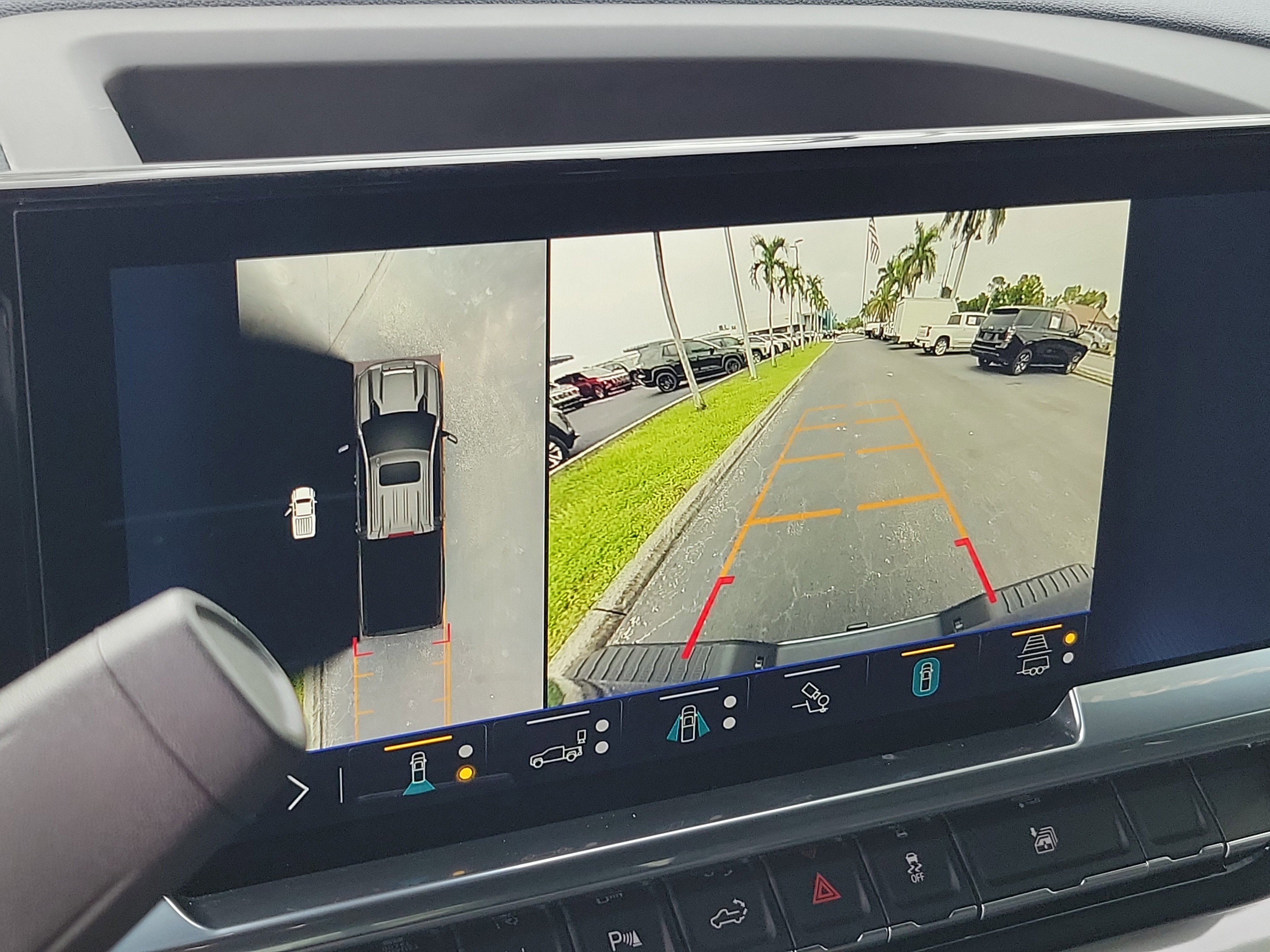 Used 2025 Chevrolet Silverado 3500 High Country w/ Technology Package image 29