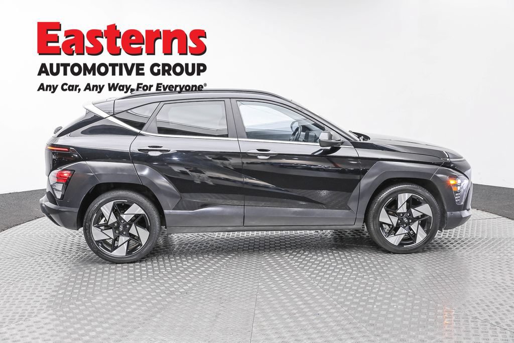 Used 2024 Hyundai Kona Limited FWD image 4