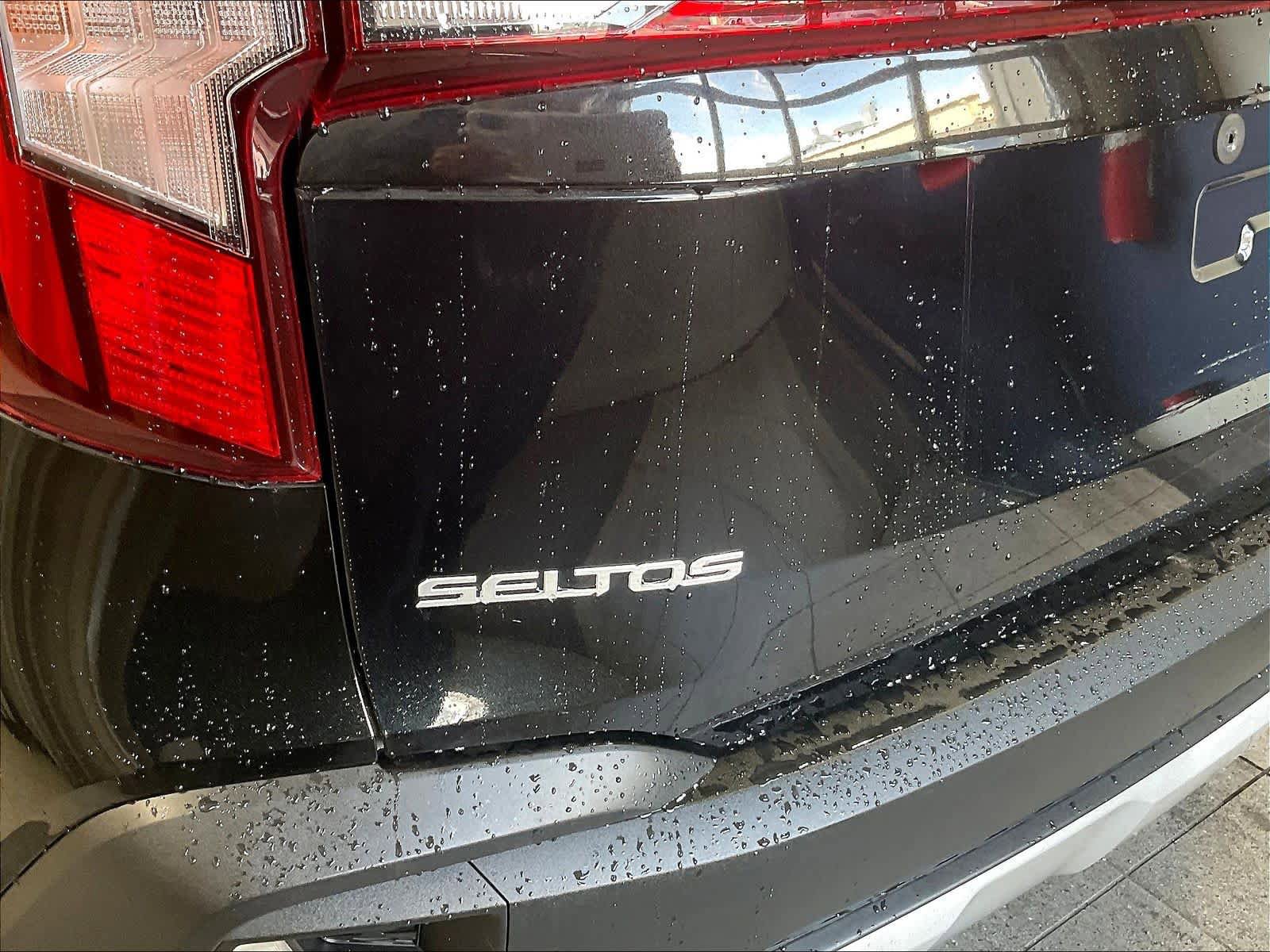 Used 2024 Kia Seltos LX AWD/4WD image 28