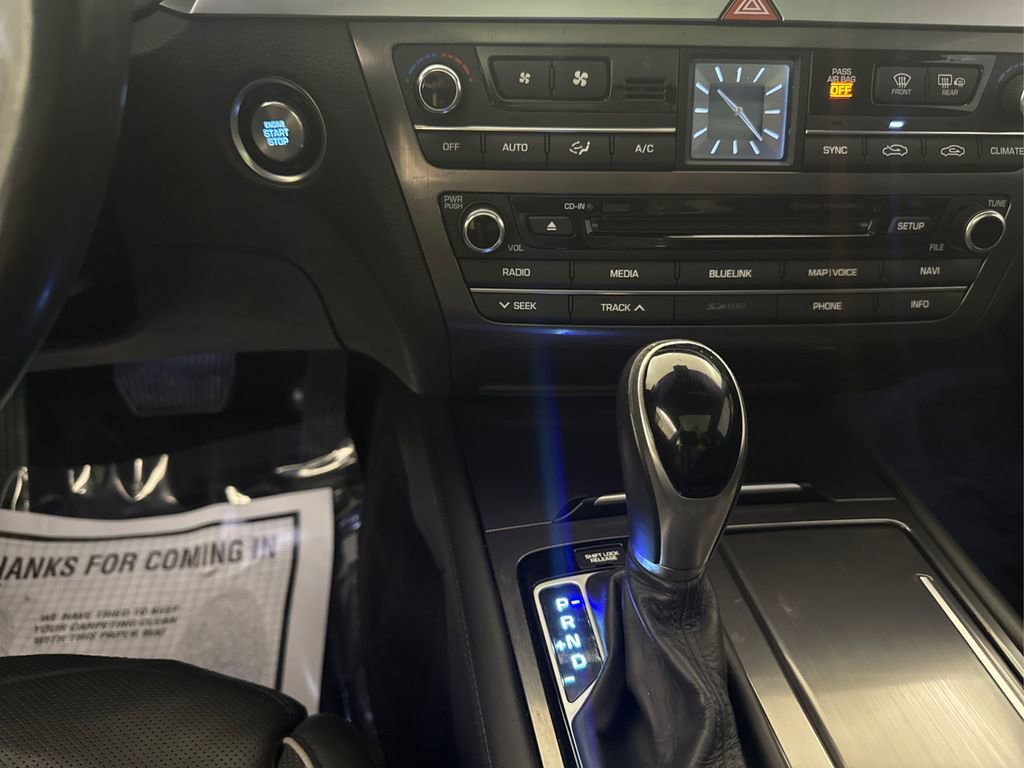 Used 2015 Hyundai Genesis 3.8 w/ Option Group 03 image 29