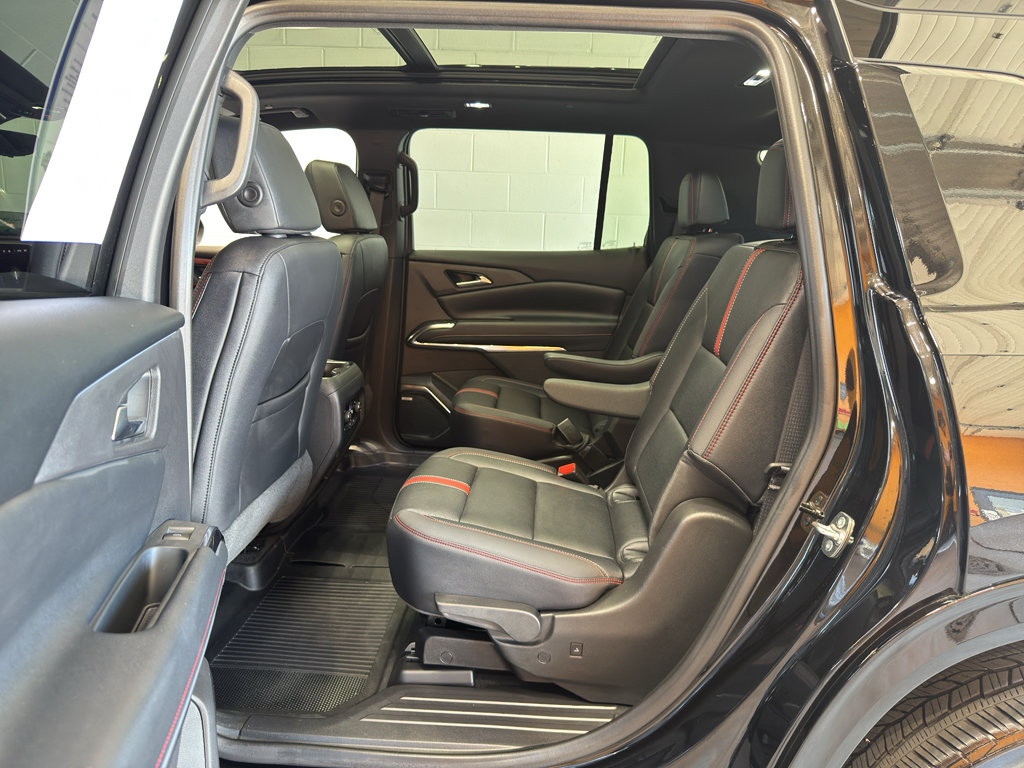 Used 2026 Chevrolet Traverse RS w/ LPO, Floor Liner Package AWD/4WD image 10