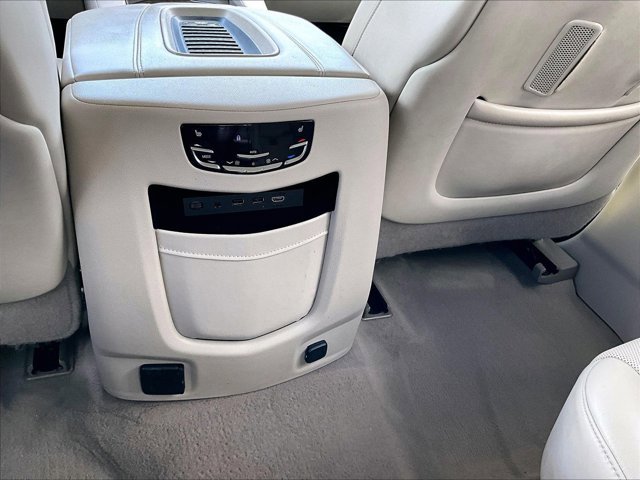 Used 2020 Cadillac Escalade Premium Luxury image 25