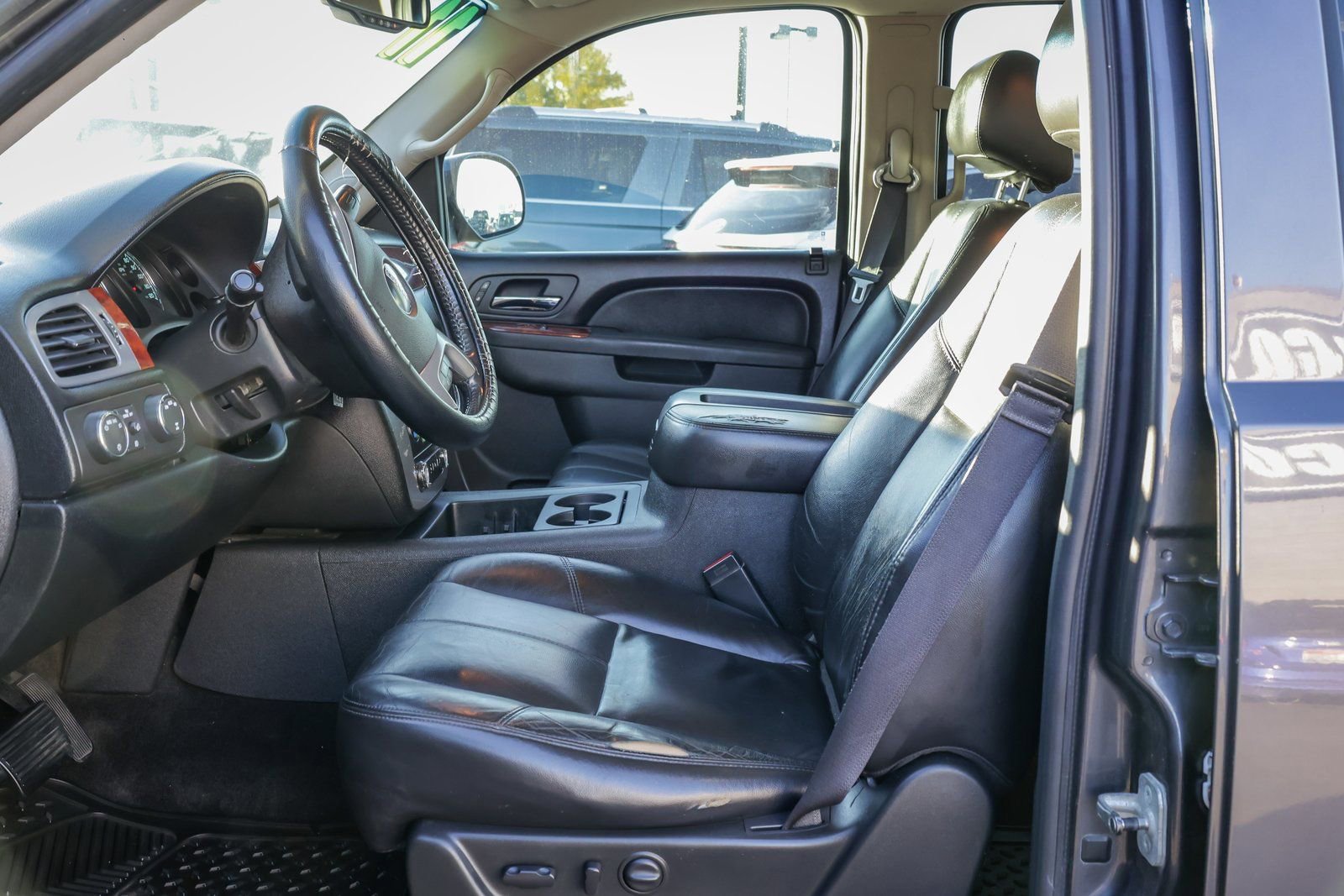 Used 2011 GMC Yukon XL SLT AWD/4WD image 14
