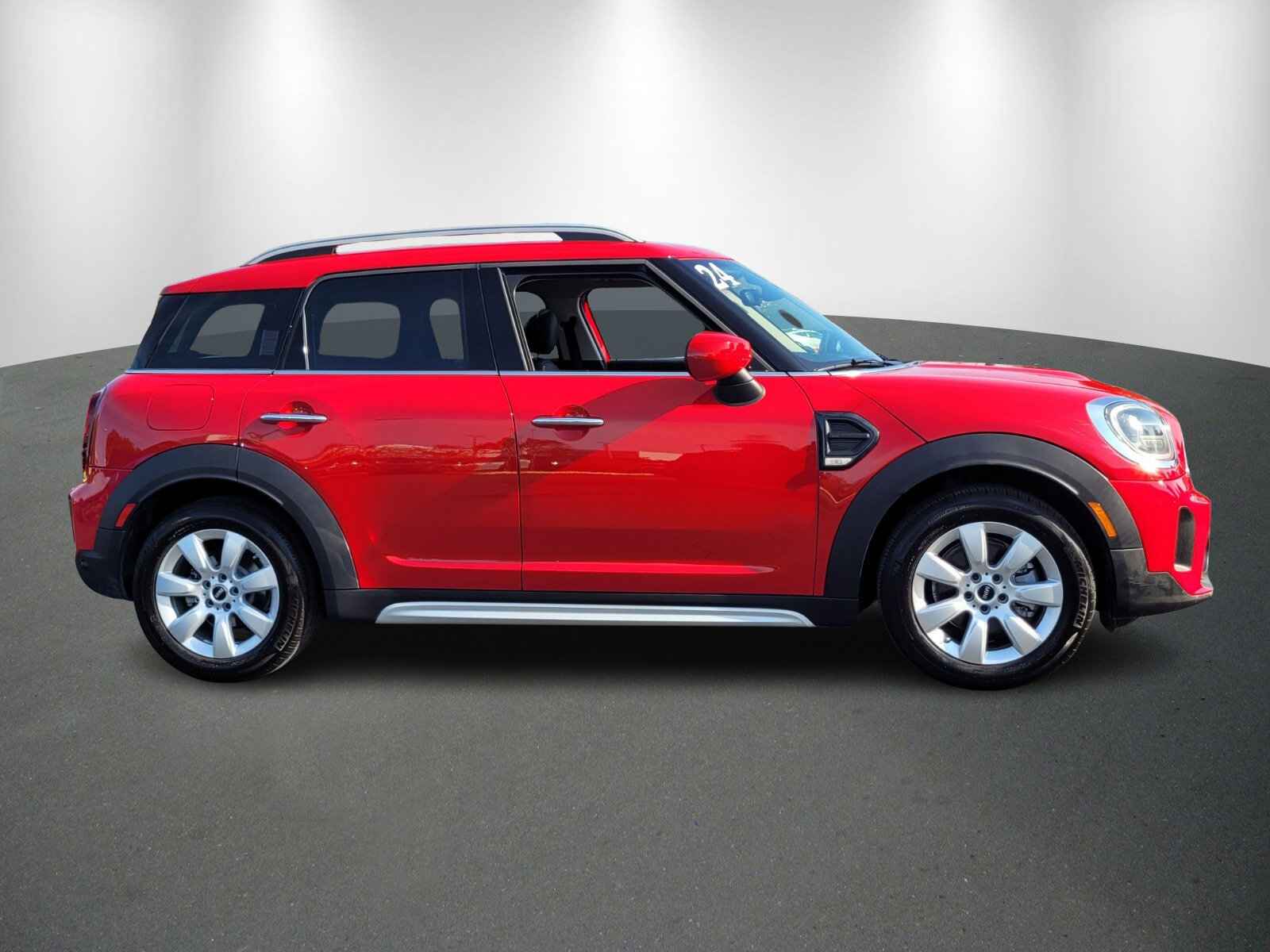 Used 2024 MINI Cooper Countryman image 8