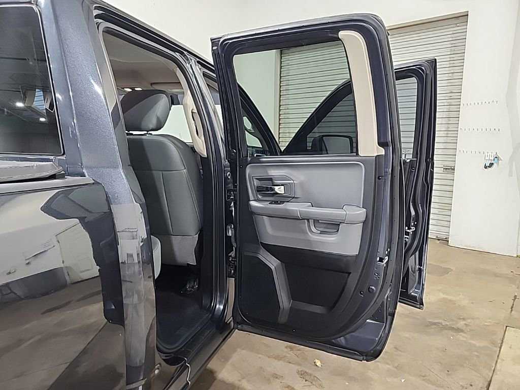 Used 2014 RAM 1500 Classic SLT AWD/4WD image 24