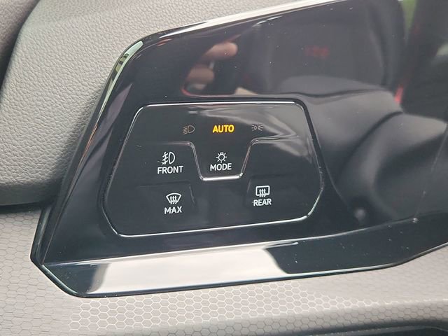 Used 2023 Volkswagen GTI 40th Anniversary Edition image 17