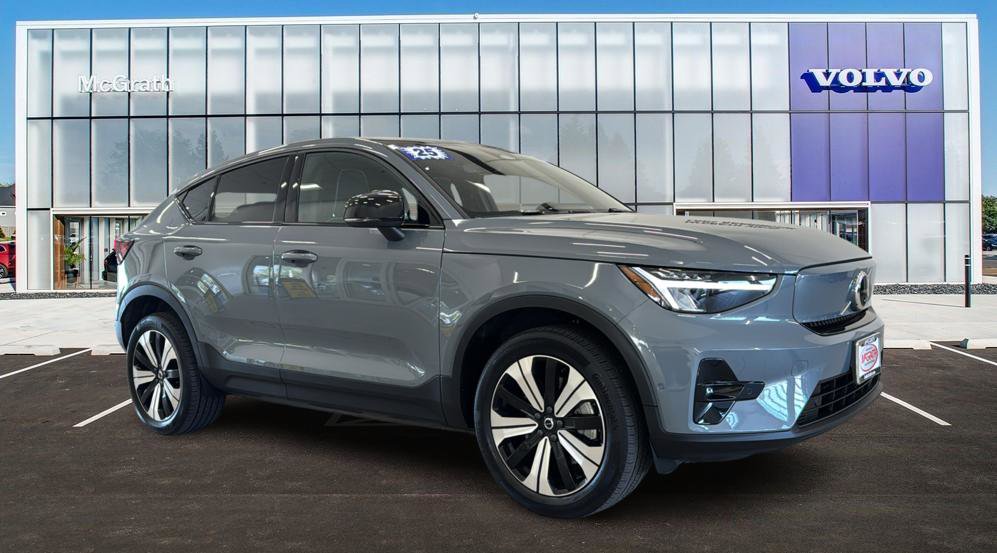 Used 2023 Volvo C40 P8 Recharge Plus AWD/4WD video 1
