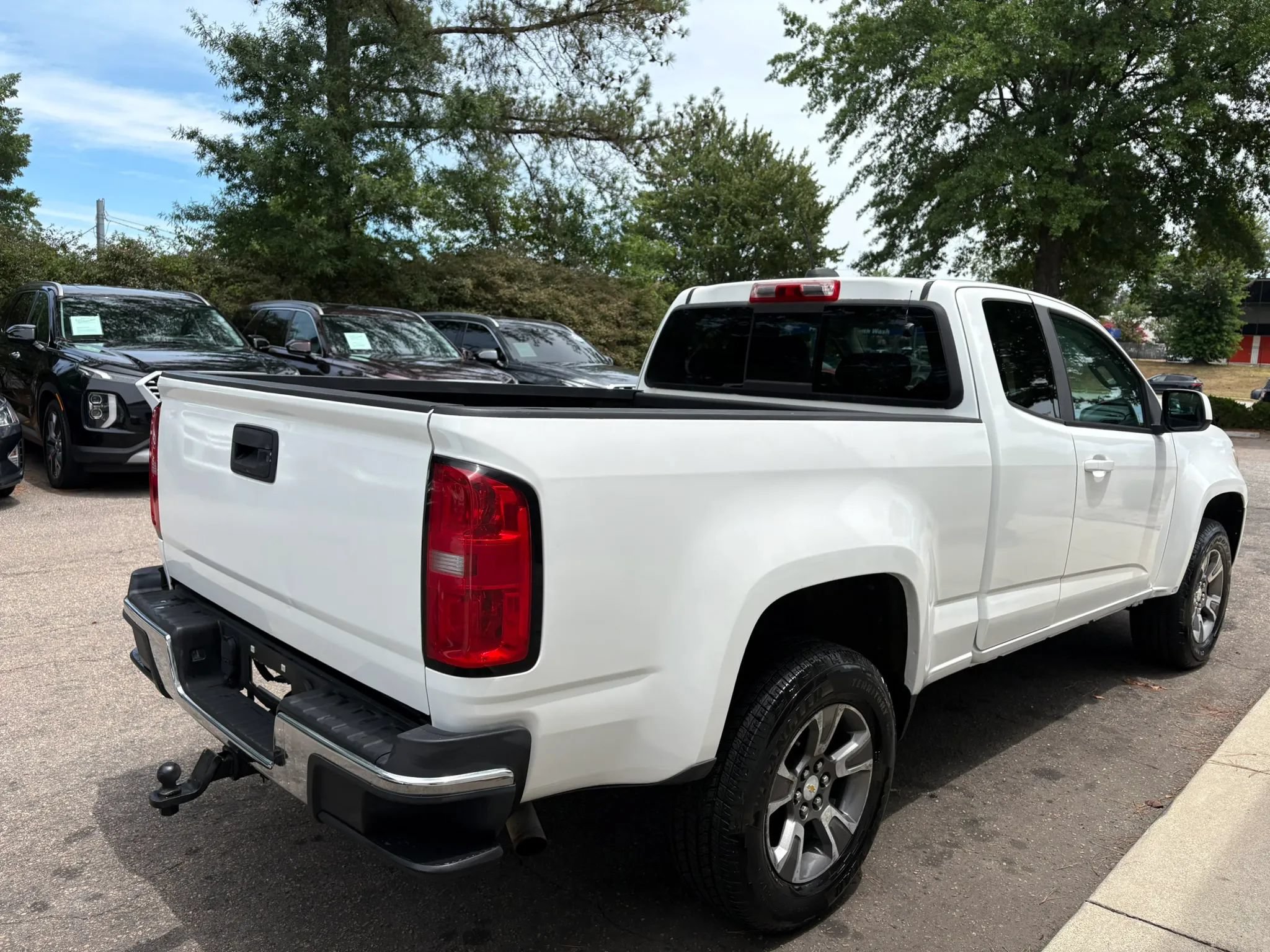 Used 2016 Chevrolet Colorado Z71 AWD/4WD image 5