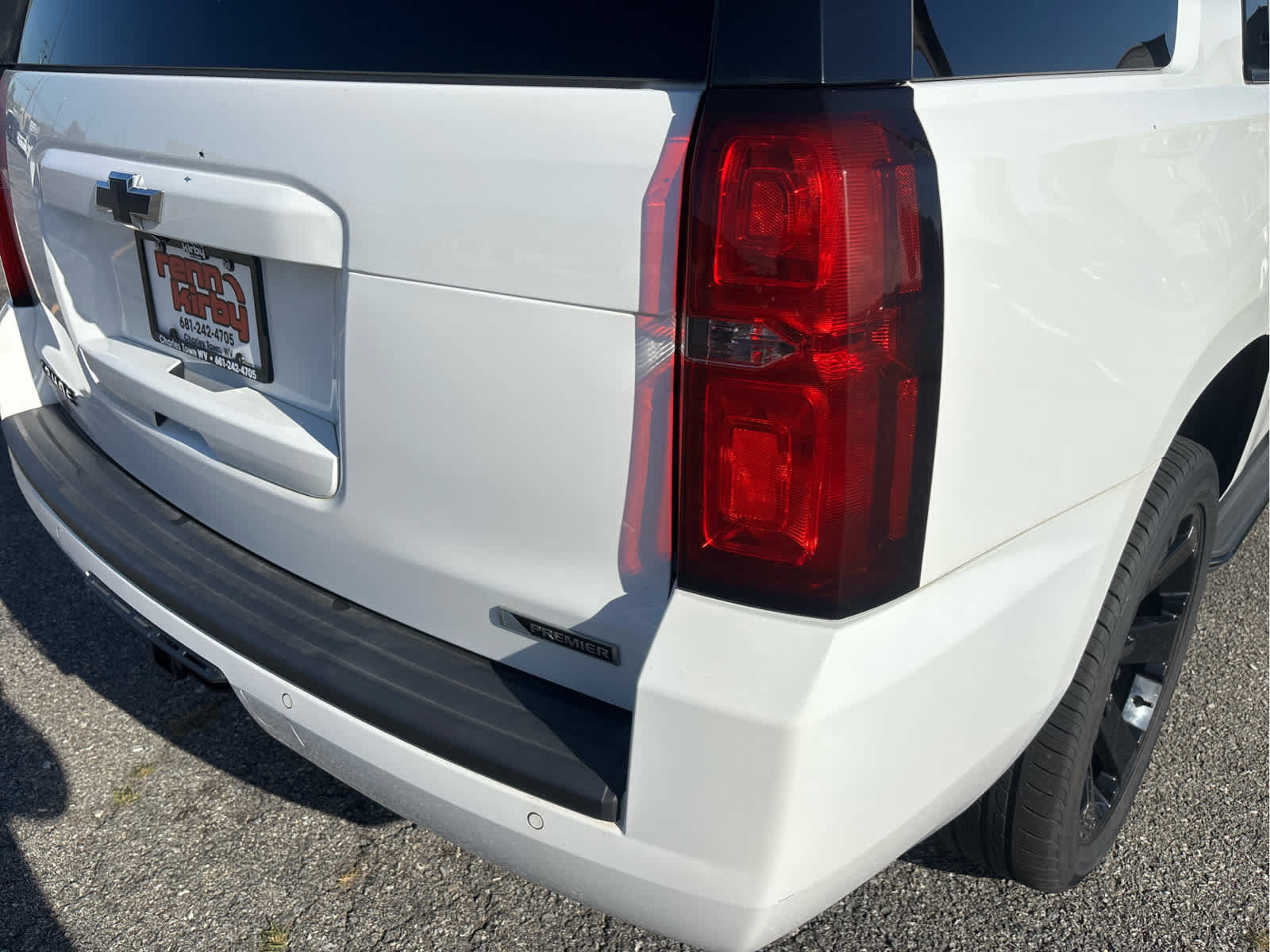 Used 2018 Chevrolet Tahoe Premier AWD/4WD image 12