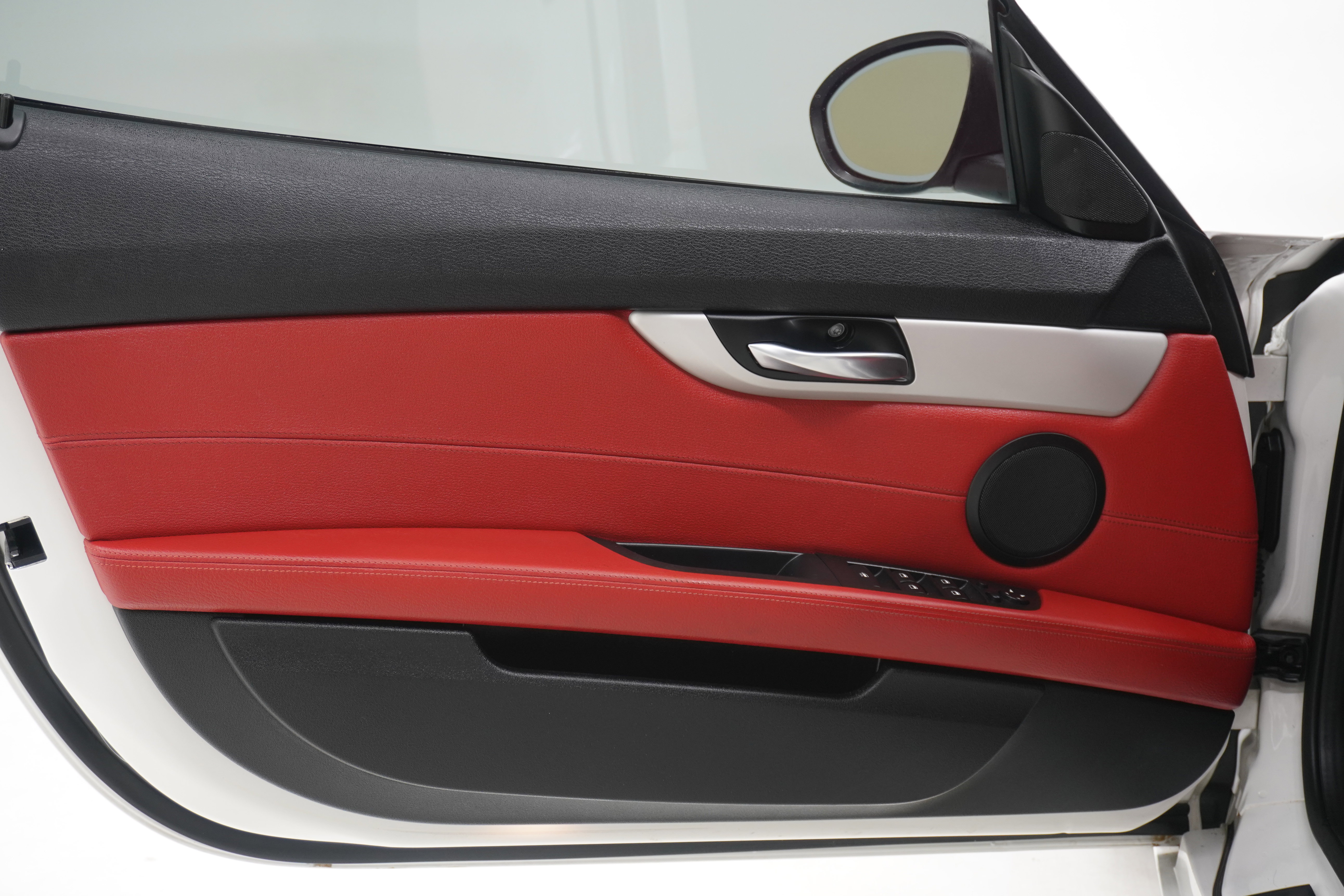 Used 2011 BMW Z4 sDrive30i image 16