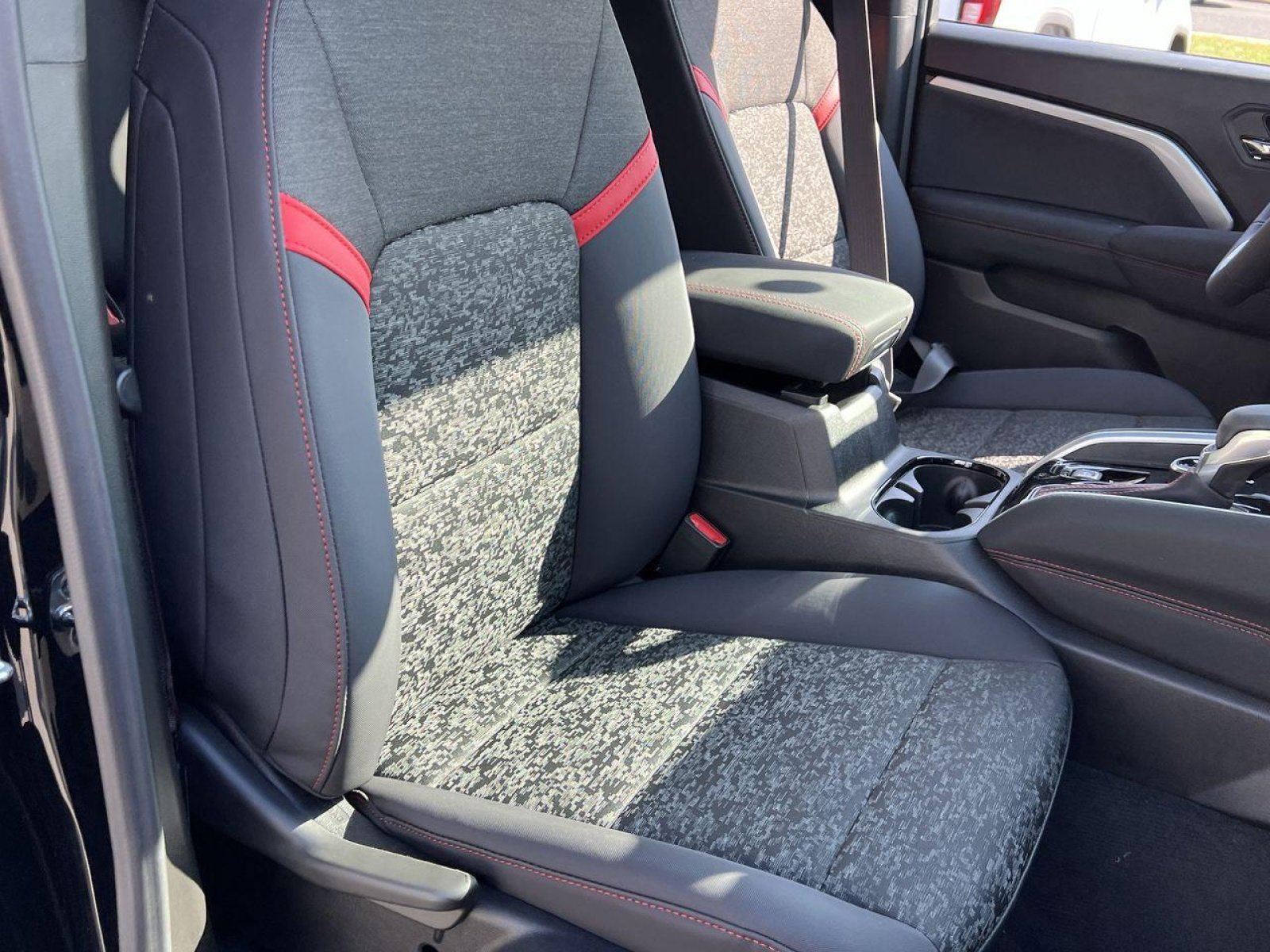 New 2025 Chevrolet Colorado Z71 w/ Midnight Edition image 21