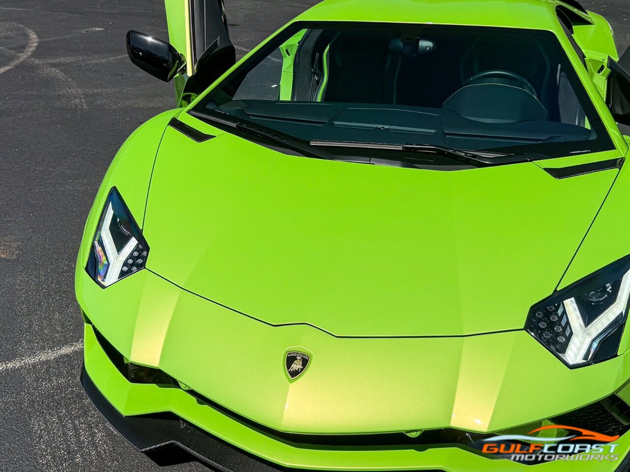 Used 2018 Lamborghini Aventador S AWD/4WD image 4