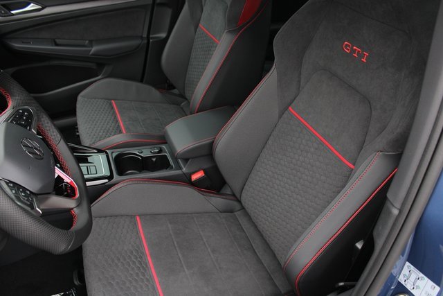 New 2026 Volkswagen GTI SE image 4