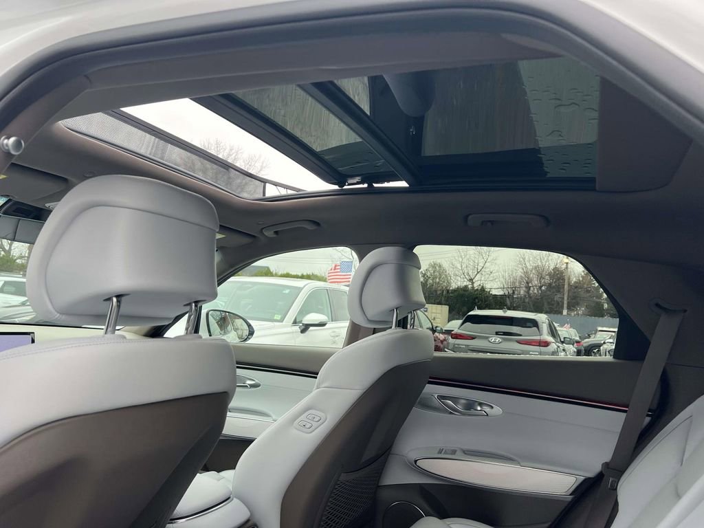 Certified 2026 Genesis GV70 2.5T Advanced image 14