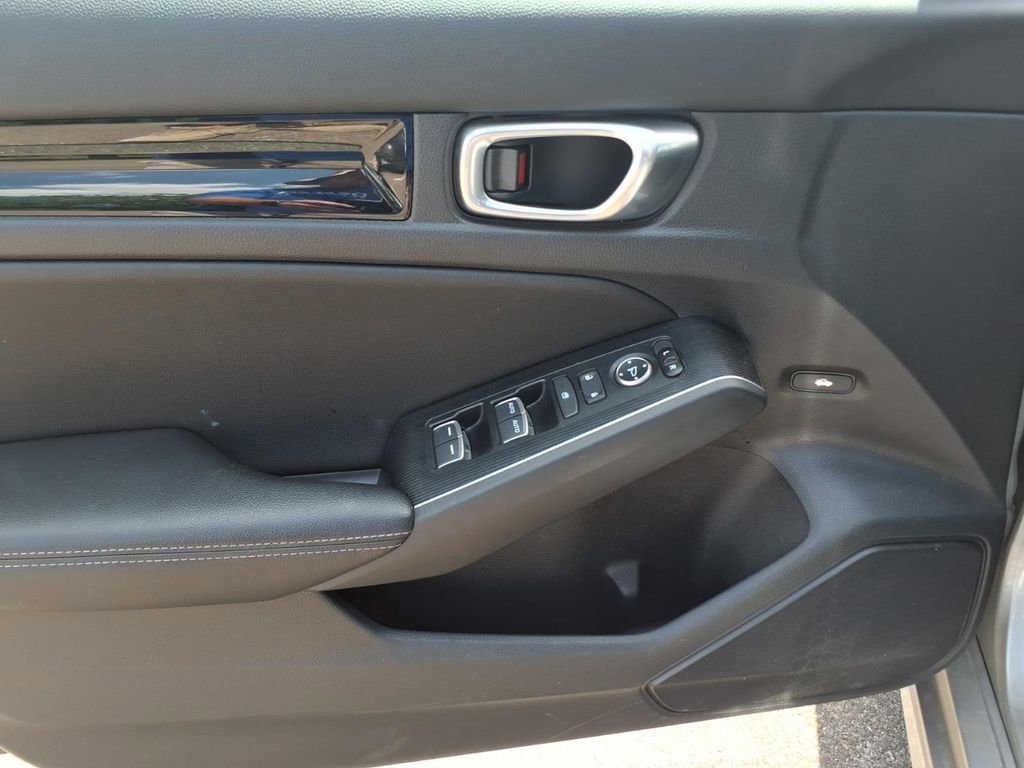 Used 2023 Honda Civic Touring image 15