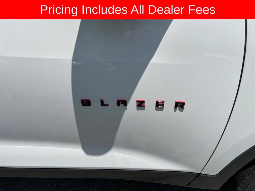 Used 2023 Chevrolet Blazer LT w/ Convenience Package FWD image 6