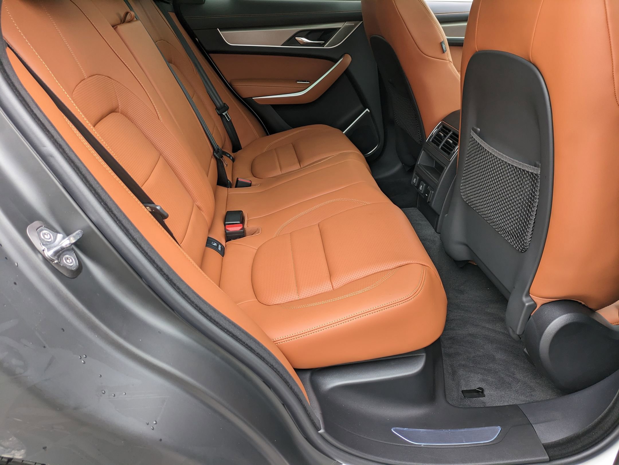 New 2026 Jaguar F-PACE R-Dynamic S image 28